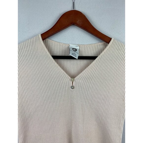 Ribbed Short-Sleeve V-Neck Beige Top With Pearl Button Detail - Picture 2 of 5